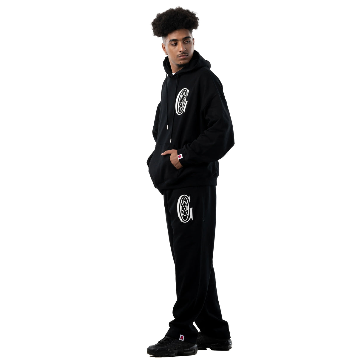 CREST HOODIE